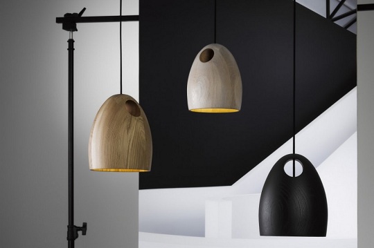Ross_Gardam_light_1 Lampada sospesa rovere